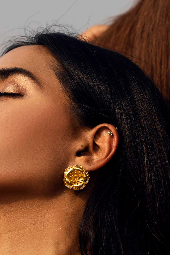 BLOOM STUDS - GOLD TEXTURED FINISH